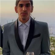 Estudiante de cuarto año en Licenciatura en Astrofísica  da clases a estudiantes escolares y univerisitarios